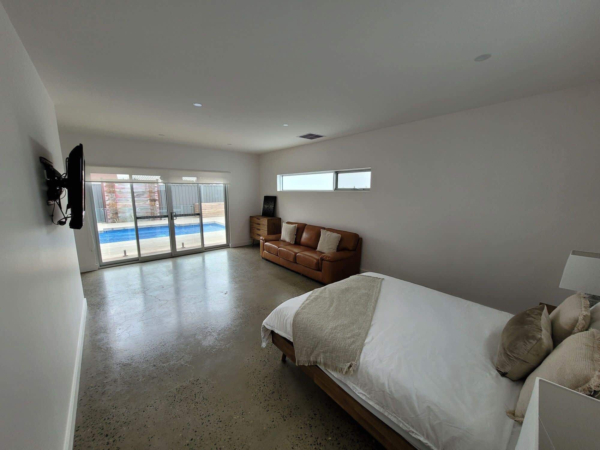 21 Ellensford - Wi-Fi - Pool - Family Friendly — image 26