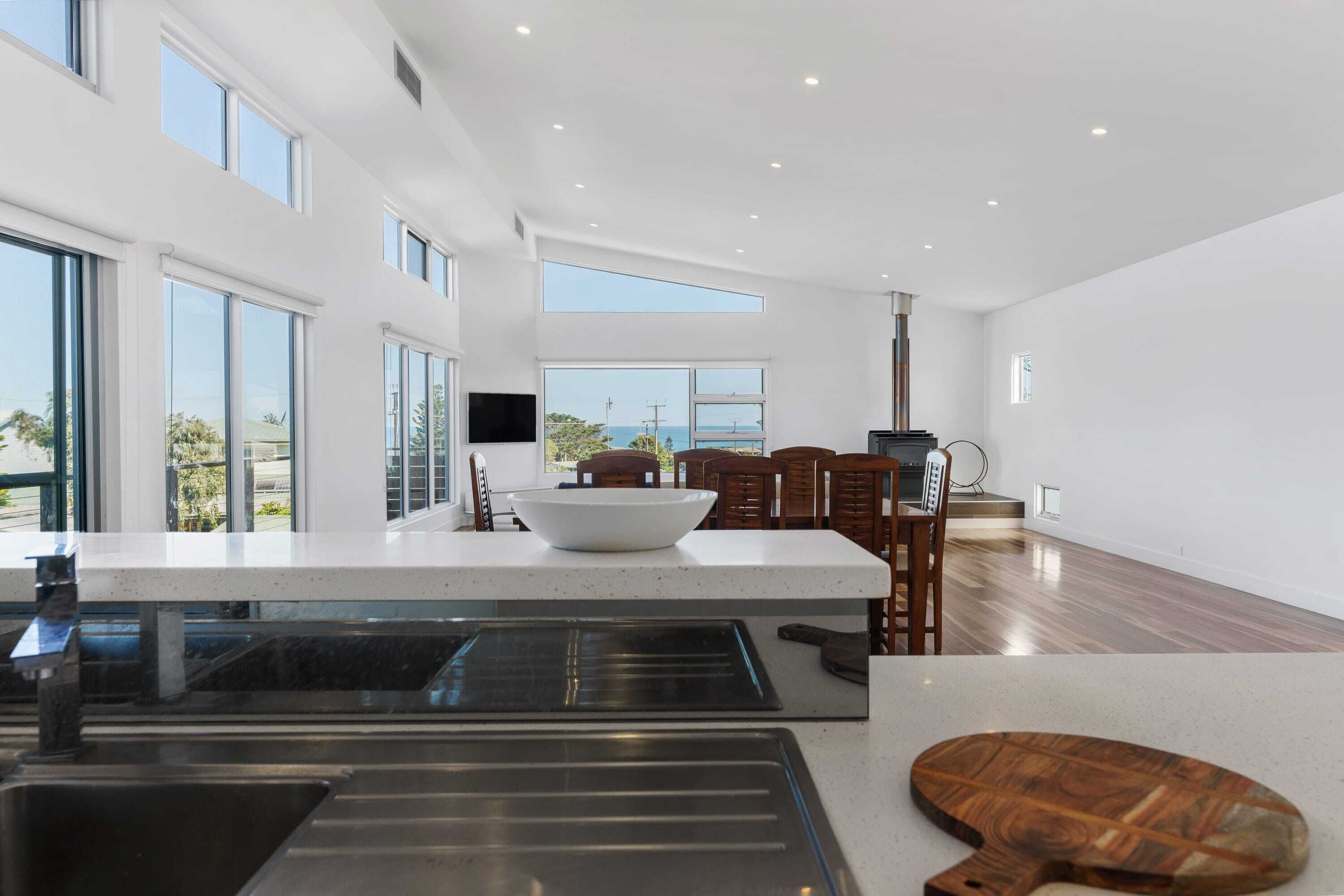 21 Ellensford - Wi-Fi - Pool - Family Friendly — image 8