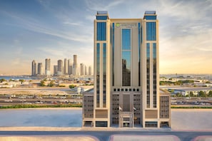 المنشأة من الخارج