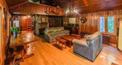 The Pebblestone Cottage - Quaint Countryside Escape