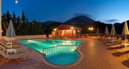 Elpis Studios and Apartments