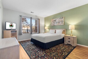 2 bedrooms, iron/ironing board, free WiFi, bed sheets - Golf Condo, Sleeps 6, Play a Round of Golf On-Site! Ticket Deals! (Branson)