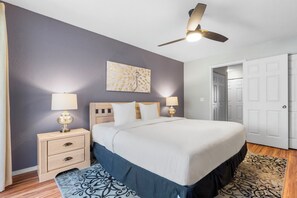 2 bedrooms, iron/ironing board, free WiFi, bed sheets - Golf Condo, Sleeps 6, Play a Round of Golf On-Site! Ticket Deals! (Branson)