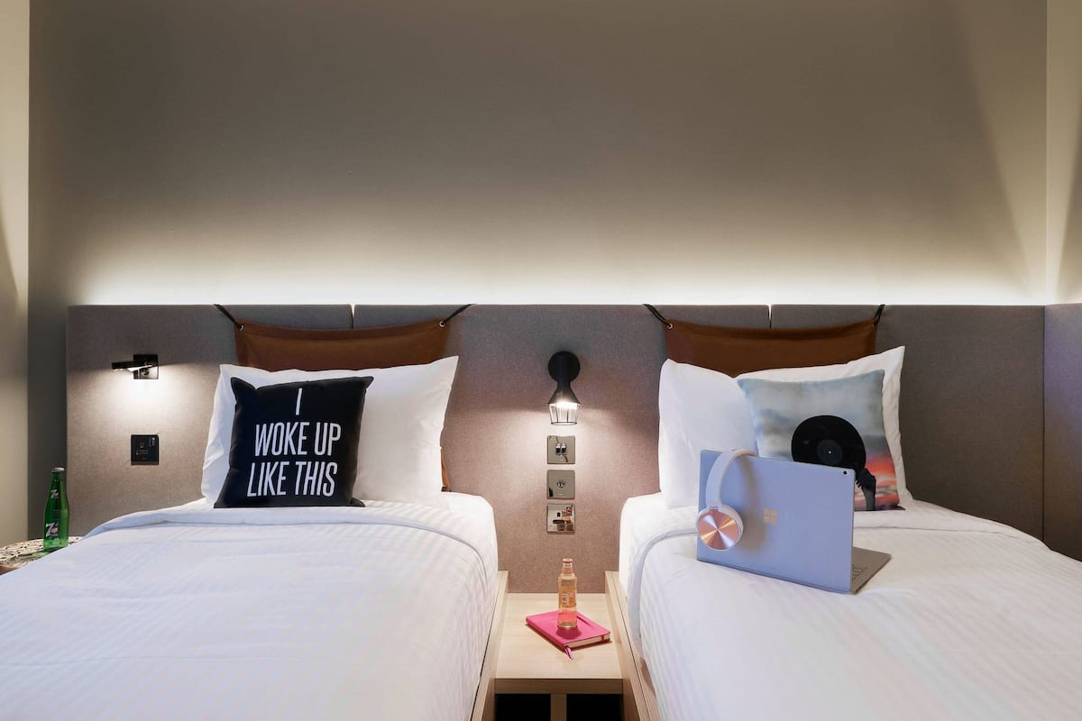 Room, 2 Twin Beds, Non Smoking | Desk, laptop workspace, blackout drapes, soundproofing
