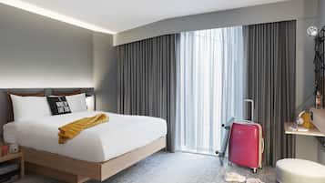 Schreibtisch, laptopgeeigneter Arbeitsplatz, Verdunkelungsvorhänge