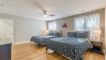 3 chambres, fer et planche à repasser, Wi-Fi gratuit, draps fournis