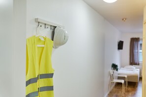 Studio, 2 Twin Beds | Free WiFi, bed sheets