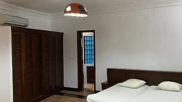 Vila Mewah, 3 kamar tidur, kolam renang pribadi | 3 kamar tidur, ruang kerja ramah laptop, dan setrika/meja setrika