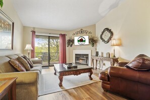 Älytelevisio, takka, DVD-soitin