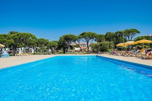 Piscine extérieure, piscine chauffée