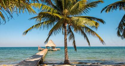 Oceanfront escape with shared, outdoor pool, free WiFi, & air conditioning