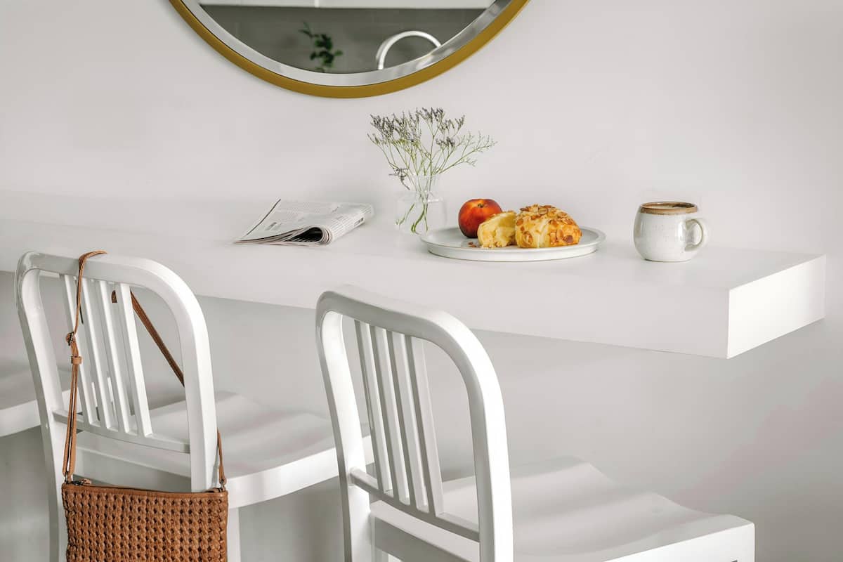 2 bedrooms, individually decorated, individually furnished