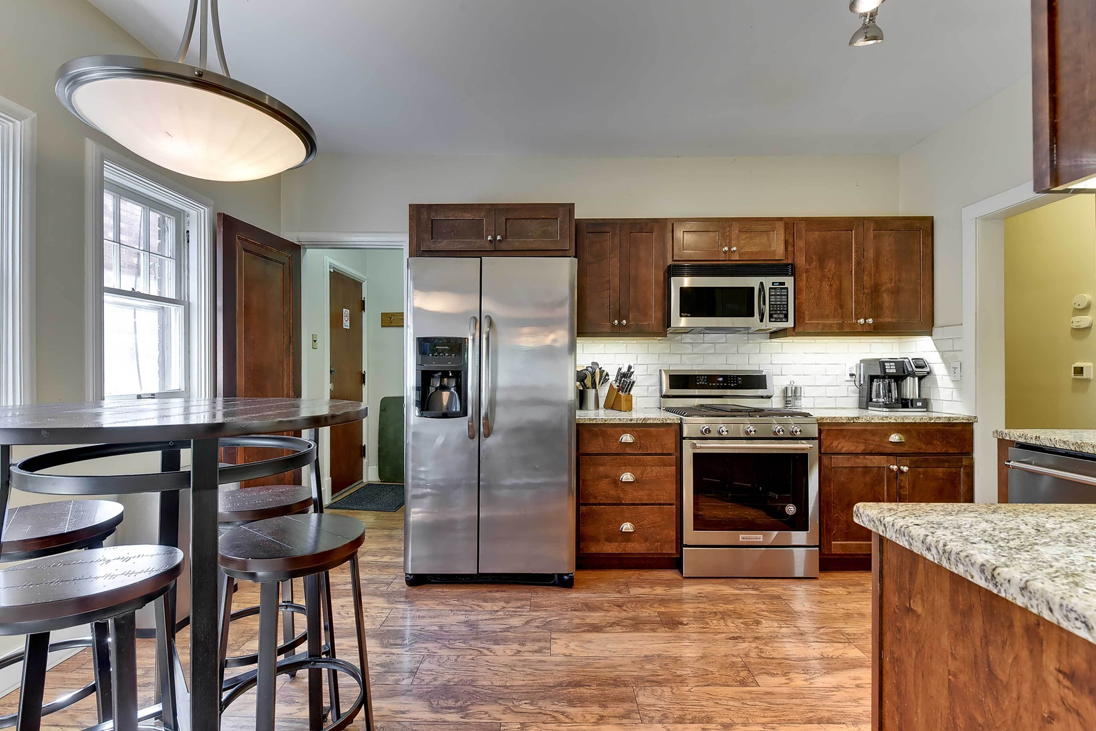 Quiet 'Twin Ridge' Omaha House: Screened-In Porch!