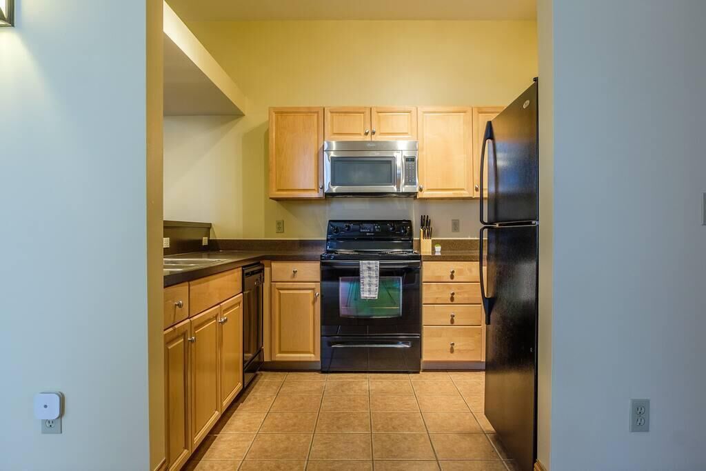 Frontdesk | Signature 2BR in Heart of Downtown