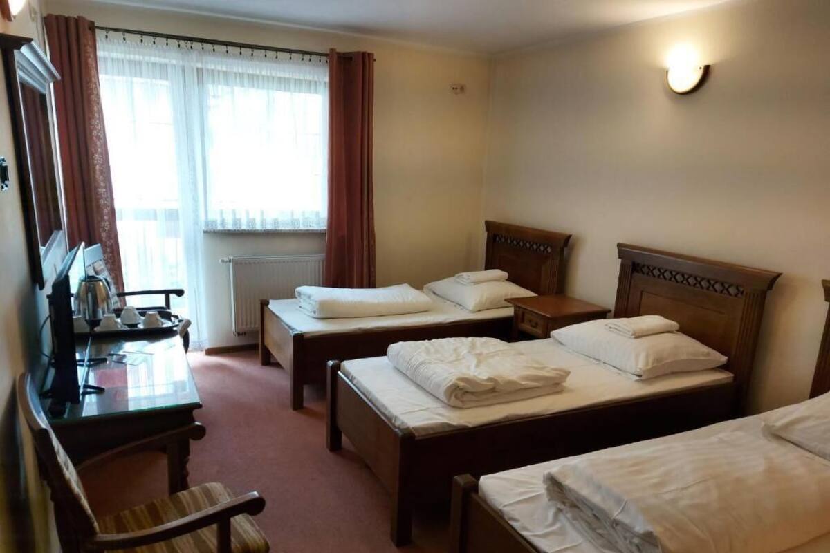 1 habitación, muebles diferentes, wifi gratis y ropa de cama