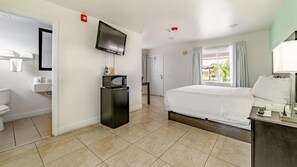 1 habitación, tabla de planchar con plancha y wifi gratis 
