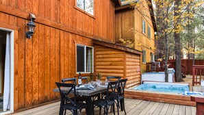 Outdoor dining - Two-Cabin Buyout + 2 Hot Tubs | Walk to Snow Summit | Jumper & Jackhorn (Big Bear Lake)