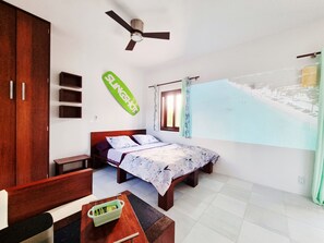 1 chambre, bureau, fer et planche à repasser, Wi-Fi gratuit