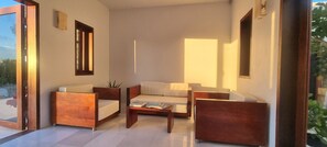 Property grounds - Castle Studio Sunrise with Breakfast & Kiteboarding Available (Providenciales)
