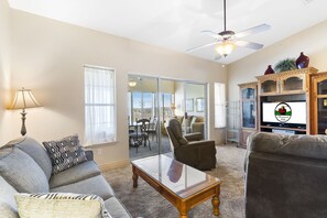 Smart TV, DVD player