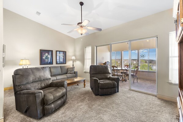 Smart TV, DVD player