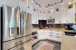 Fridge, microwave, dishwasher, coffee/tea maker