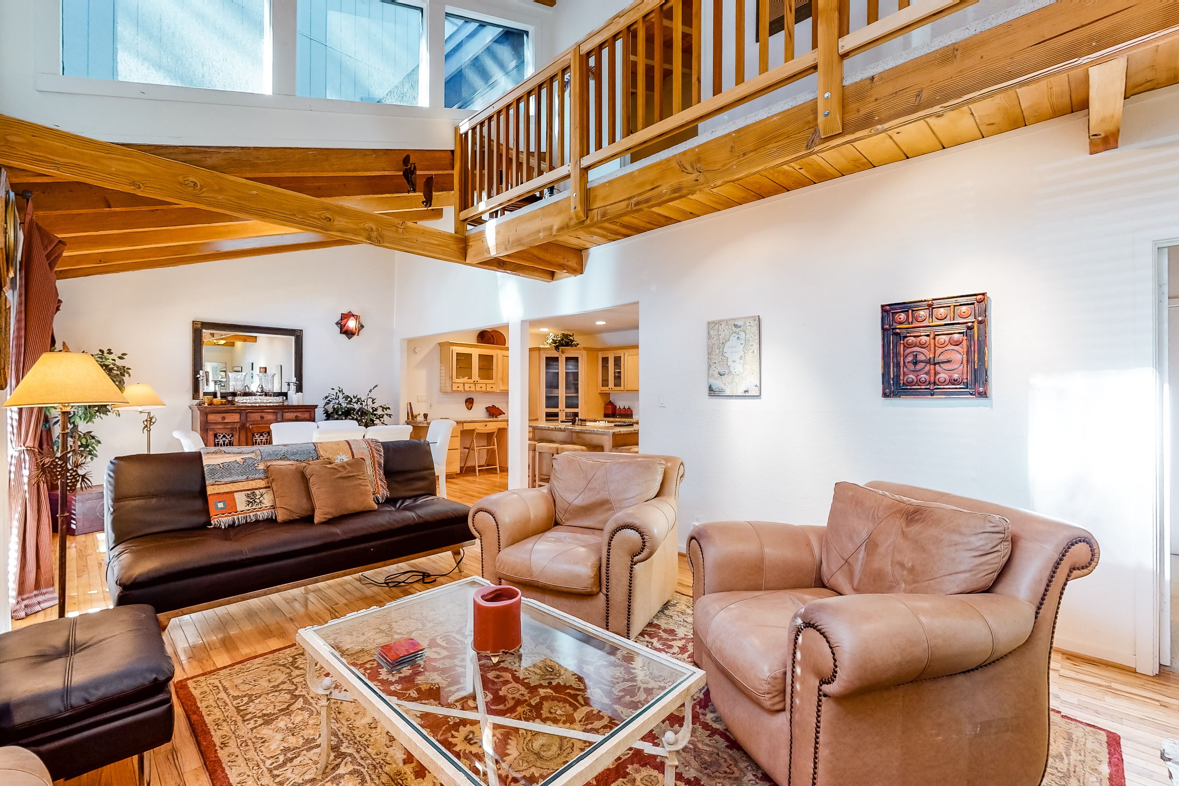 Two-story townhouse w/fireplace, private hot tub, & shared outdoor pool & tennis