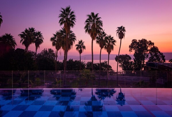 Indoor pool, outdoor pool