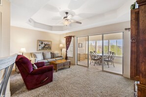 Smart TV, DVD player