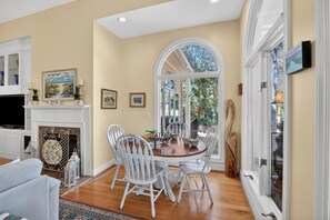 Dining - Expansive 6Bd, Private Pool, Outdoor Living Space- 3 Night Min!! (Johns Island)