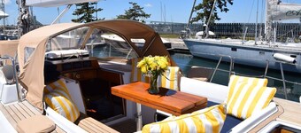 The Luna Danns: Private Luxury Sailing Yacht