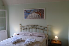 1 bedroom, in-room safe, WiFi, bed sheets