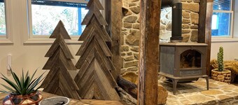 Tranquil Lakefront Home *We Are Not A Party House*