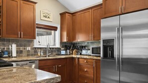 Private kitchen - Après Ski Retreat at Voss Ski Haus 949 (Park City)