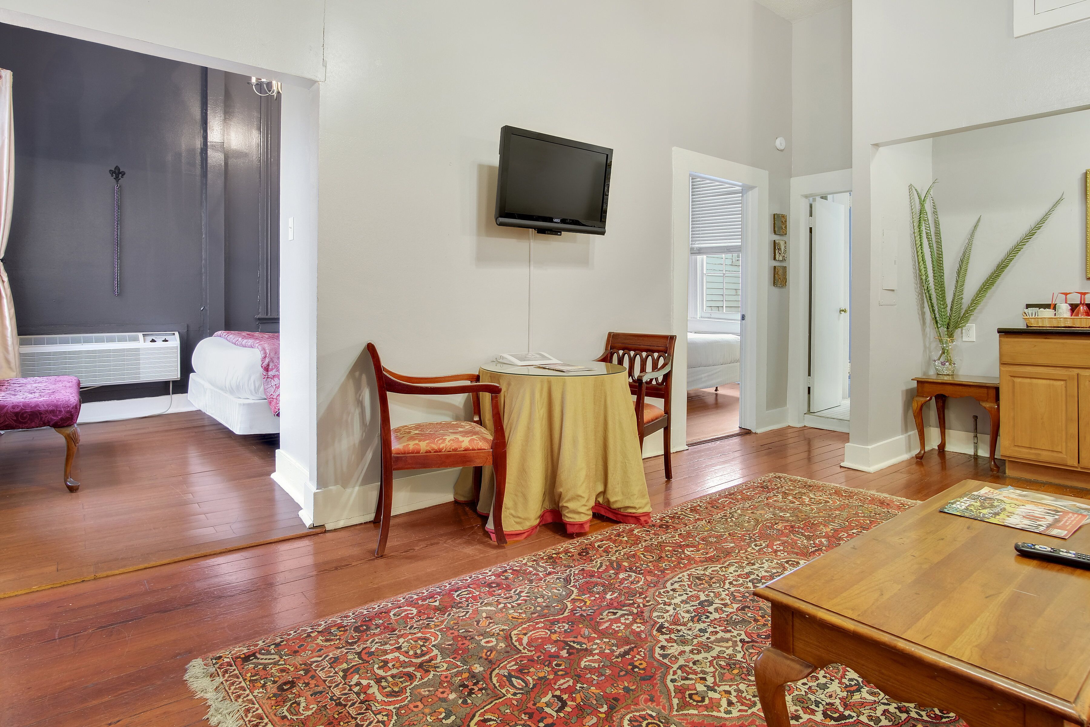 Rathbone Mansions - Two Queen Suite