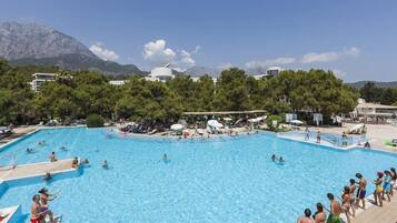 Indoor pool, outdoor pool