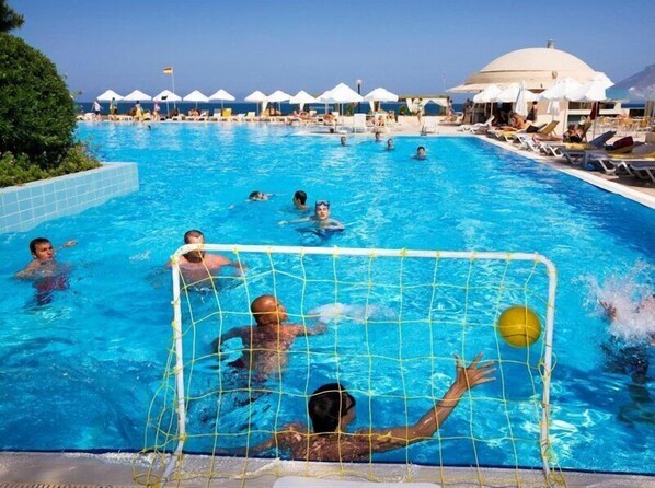 Piscina interna, piscina externa