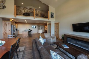 Fireplace, Netflix, streaming services