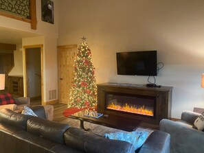 Fireplace, Netflix, streaming services
