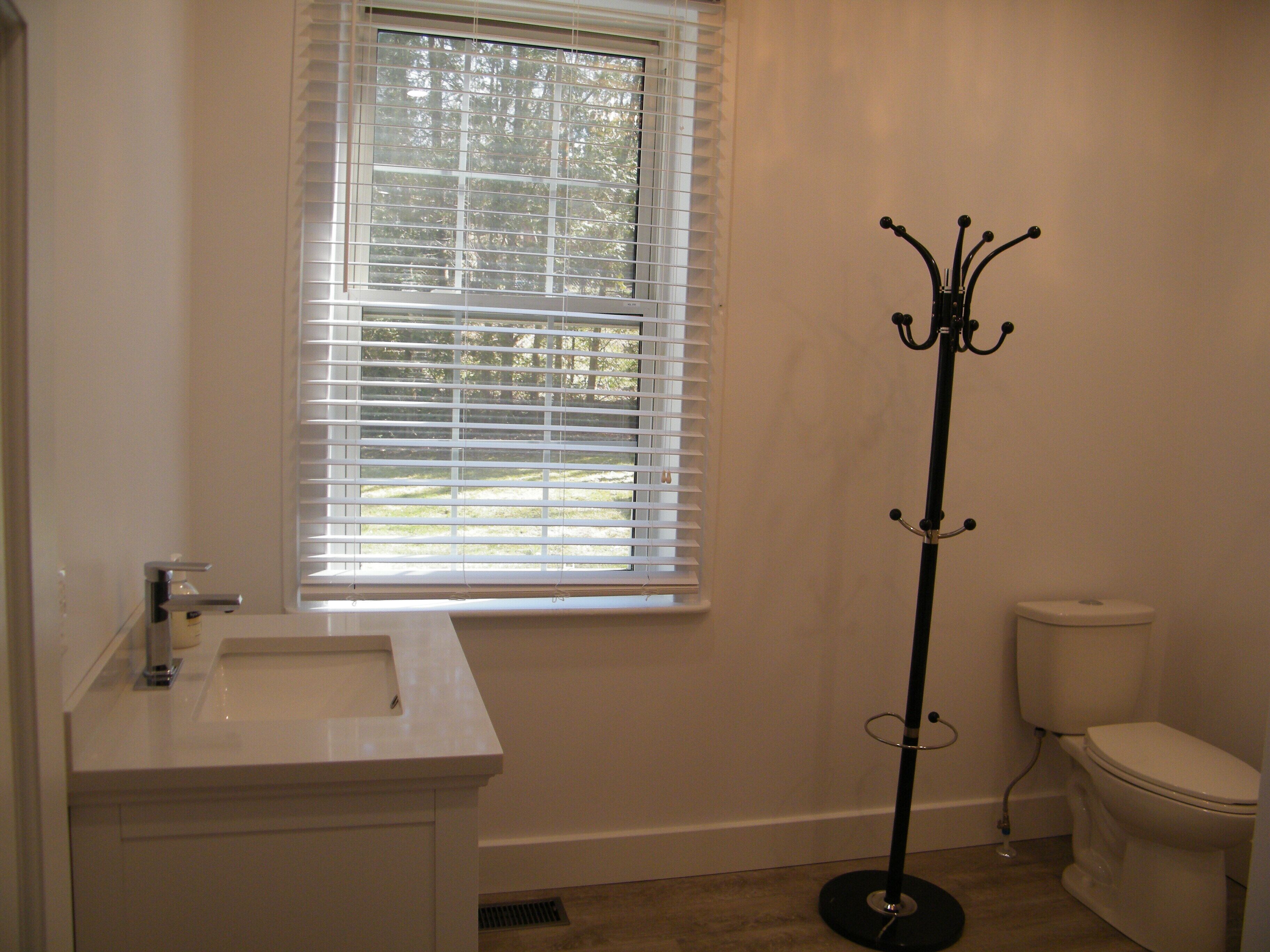 Enchanted Cottage in Paris Ontario