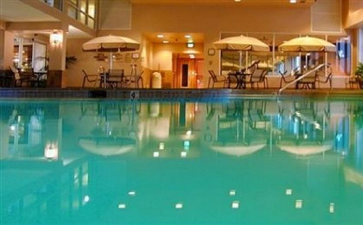 Relax and Recharge! 3 Family-friendly Units, Onsite Indoor Pool