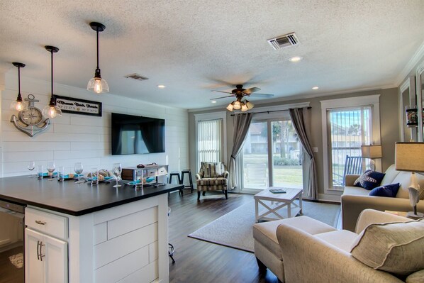 Unclassified image, 1 of 23, button