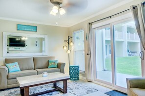 Unclassified image, 3 of 21, button - 7A, Sun Sand & Solitude (Destin)