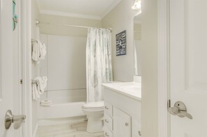 Hair dryer, towels - 7A, Sun Sand & Solitude (Destin)