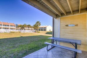 Unclassified image, 5 of 35, button