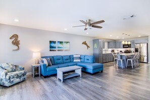 TV, video games, DVD player, streaming services - 3 C, Three Bedroom Townhome | 3 Bed, 3 Bath (Destin)