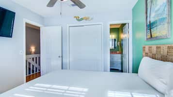 1 bedroom, desk, iron/ironing board, WiFi