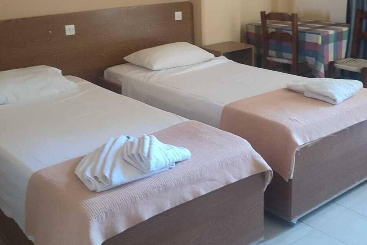 In-room safe, laptop workspace, blackout drapes, free WiFi