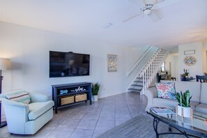 Smart TV, DVD player