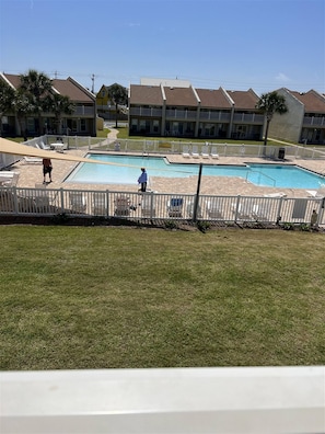 Unclassified image, 5 of 58, button